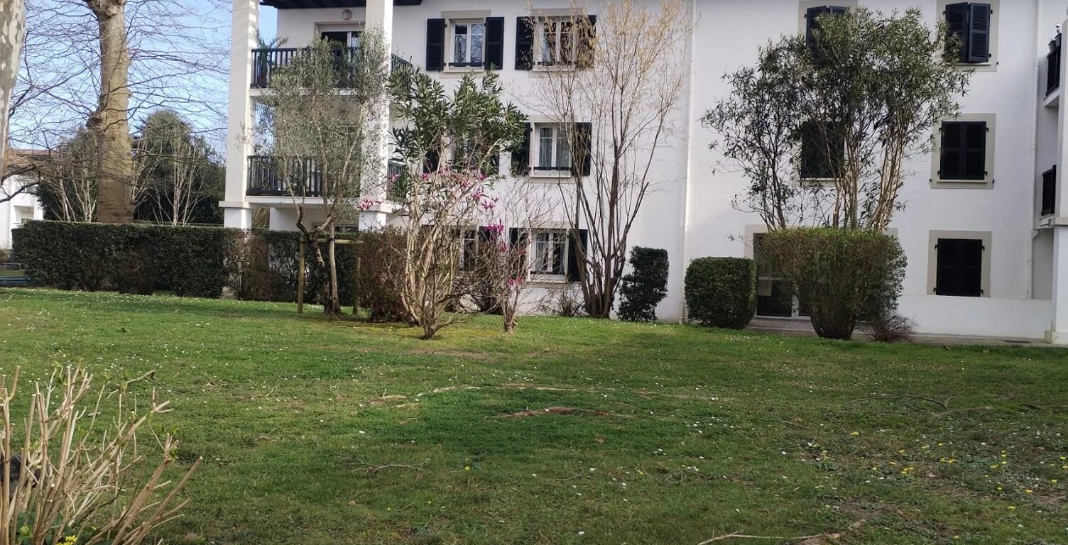 EXCLUSIVITÉ – GRAND 3 PIÈCES AU CŒUR D’UN PARC ARBORÉ — photo 1