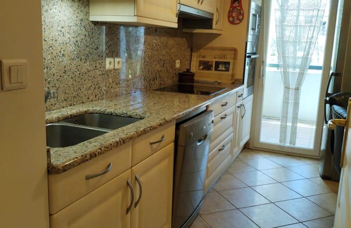 EXCLUSIVITÉ – GRAND 3 PIÈCES AU CŒUR D’UN PARC ARBORÉ — photo 4