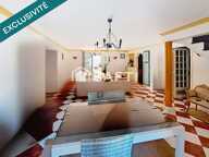 Belle Maison au style provençal, d'une superficie de 93 m2 avec 3 chambres, idéale pour accueillir une famille, offrant deux terrasses,  une belle piscine, un garage, dans un quartier calme et sécure de Saint Mitre les Remparts — photo 4
