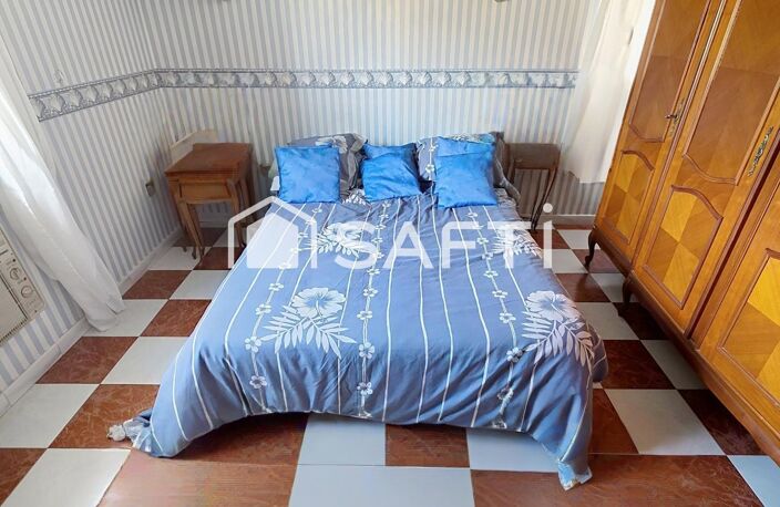 Belle Maison au style provençal, d'une superficie de 93 m2 avec 3 chambres, idéale pour accueillir une famille, offrant deux terrasses,  une belle piscine, un garage, dans un quartier calme et sécure de Saint Mitre les Remparts — photo 5