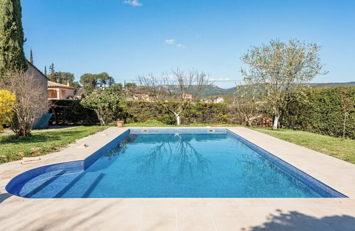 13112 LA DESTROUSSE - Villa type 5 piscine vue dégagée — photo 2