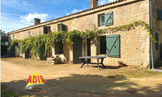 Maison 12 Pièces 288 m² à vendre à Coulon (79510)