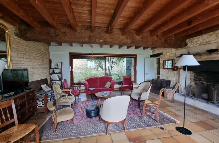 Maison en pierres 288m2 - Hameau de Coulon - 7 chambres - pi — photo 2