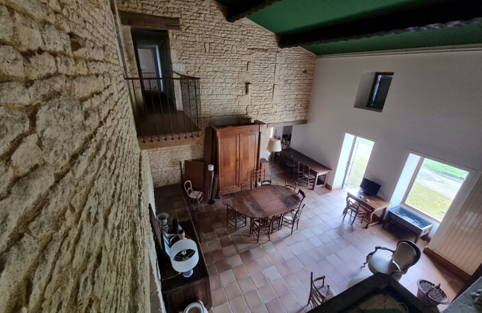 Maison en pierres 288m2 - Hameau de Coulon - 7 chambres - pi — photo 5