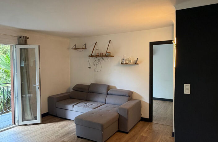 APPARTEMENT + TERRASSE 3 PIÈCES à ROQUEBRUNE CAP MARTIN — photo 4