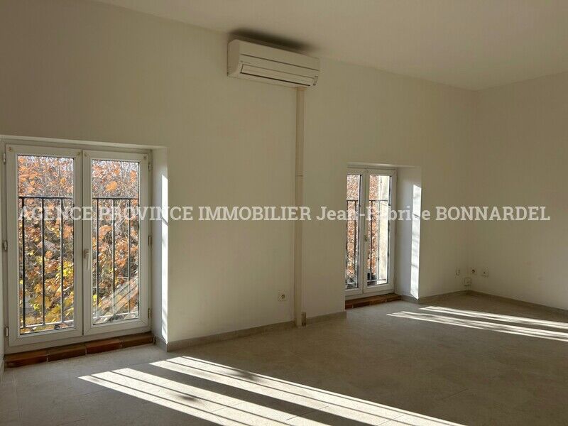 Appartement  T3 à louer Valréas 84600