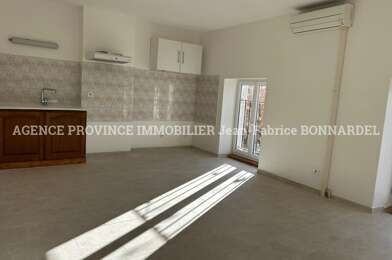 Appartement 3 pièces 560 €