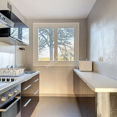 Appartement 3 pièces 920 €