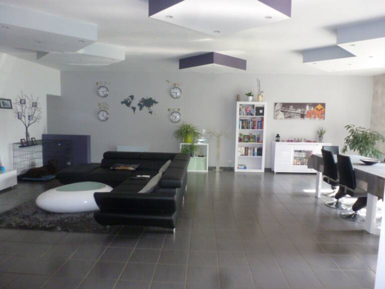 Maison 8 pièces 250 m&sup2; — photo 1