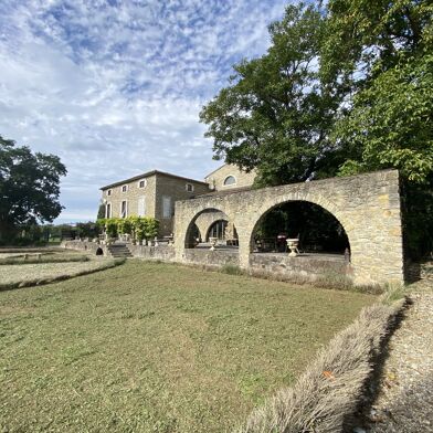 Maison 20 pièces 890000 €