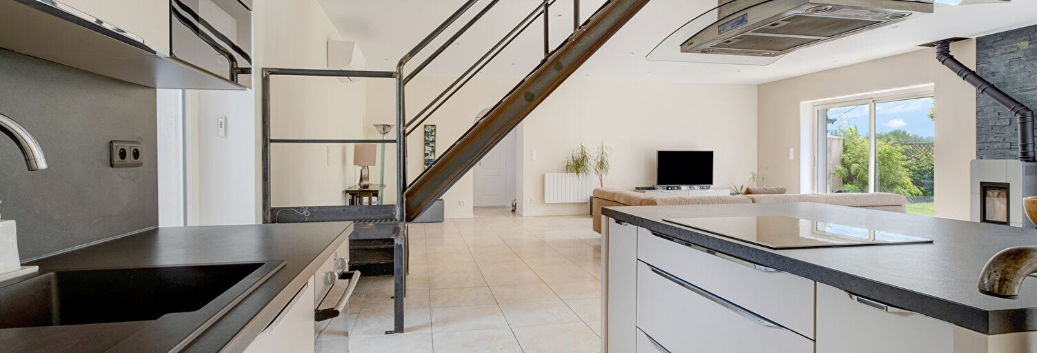 Maison 5 Pièces 184 m² à vendre à Miribel (01700)