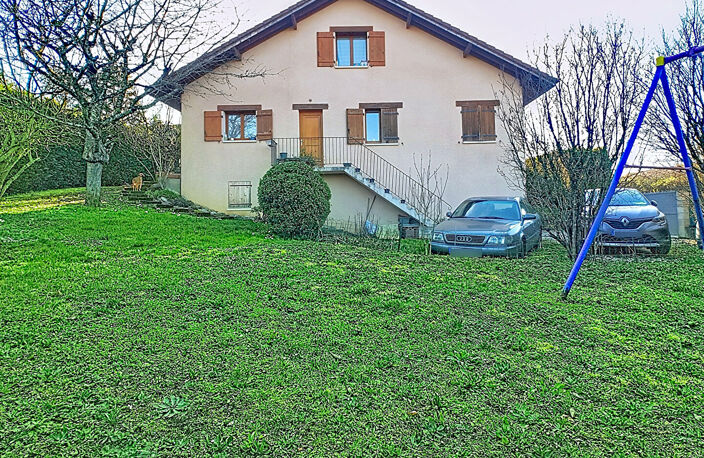 Maison familiale de 134 m² au coeur de Bons en Chablais 5 chambres  Terrain de 1 151 m²  Sous sol complet  Construction 2000 — photo 2