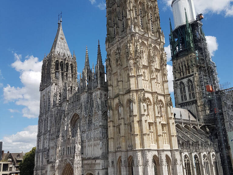 F1 ASCENSEUR CHAUFFAGE COMPRIS - ROUEN CATHEDRALE — photo 1