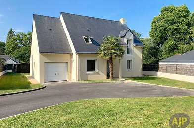 Maison 6 pièces 1350 €