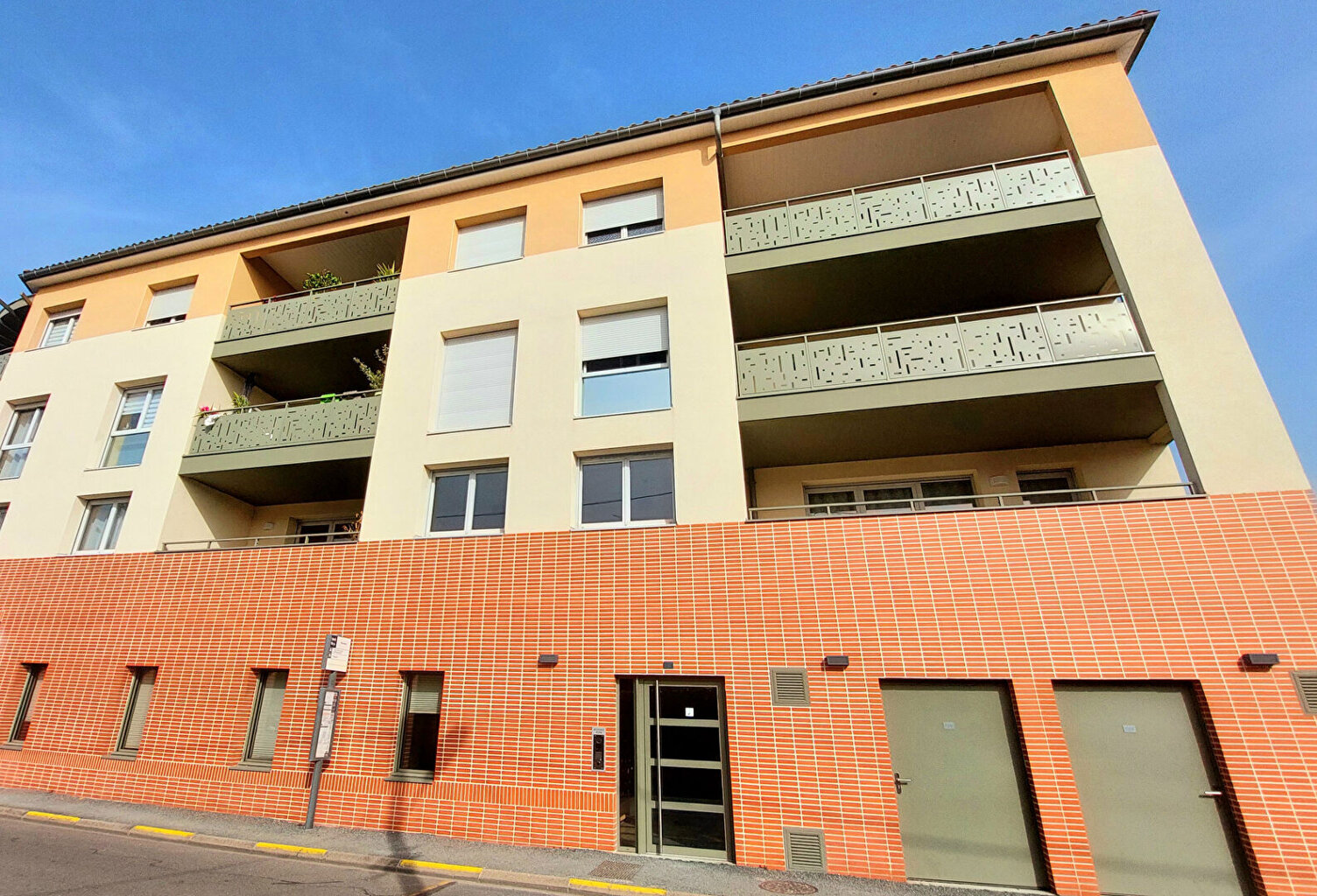 VENDU --Appartement Albi T2 de 47 m2 + place de parking privative — photo 1