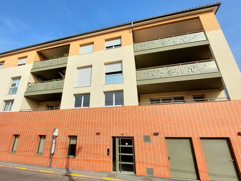 VENDU --Appartement Albi T2 de 47 m2 + place de parking privative — photo 1