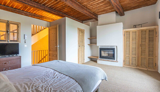 Loft 2 pièces  à vendre Lourmarin 84160