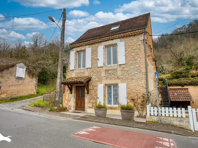 Maison de bourg de 5 pièces principales — photo du bien