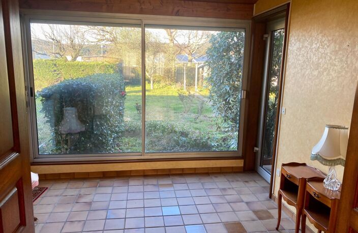 Maison de ville avec garage et jardin attenant — photo 4
