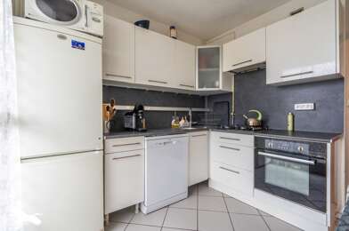 Appartement 3 pièces 176700 €