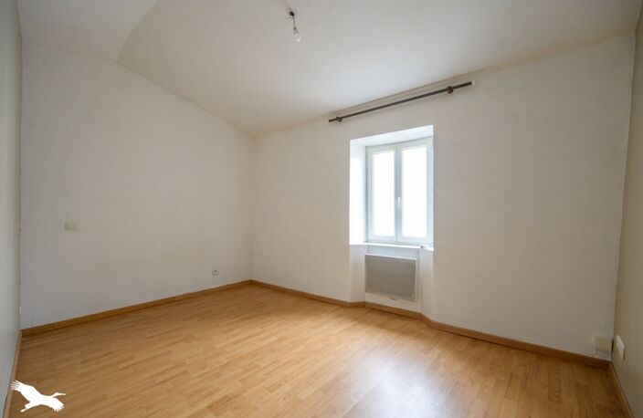 Maison en pierre de 3 pièces principales — photo 4