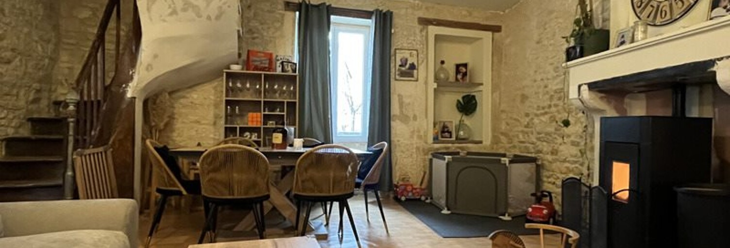 Maison 4 Pièces 99 m² à vendre à La Rochefoucauld-en-Angoumois (16110)