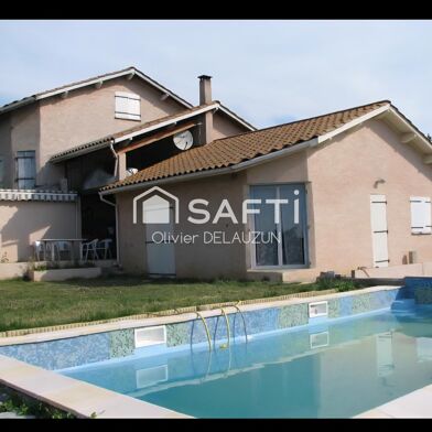 Maison 6 pièces 381600 €