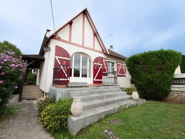 Maison à fort potentiel au calme — photo du bien