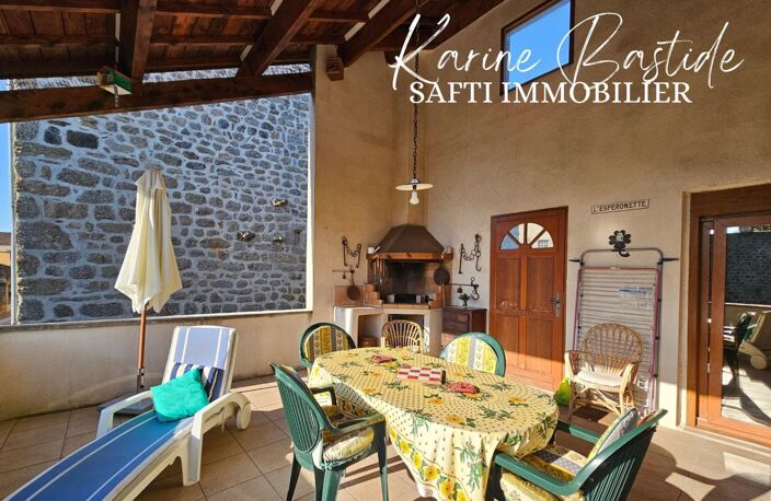 Coup de cœur assuré pour cette maison de village pleine de charme ! — photo 2