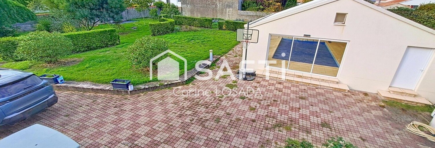 Maison 8 Pièces 158 m² à vendre à Les Magnils-Reigniers (85400)