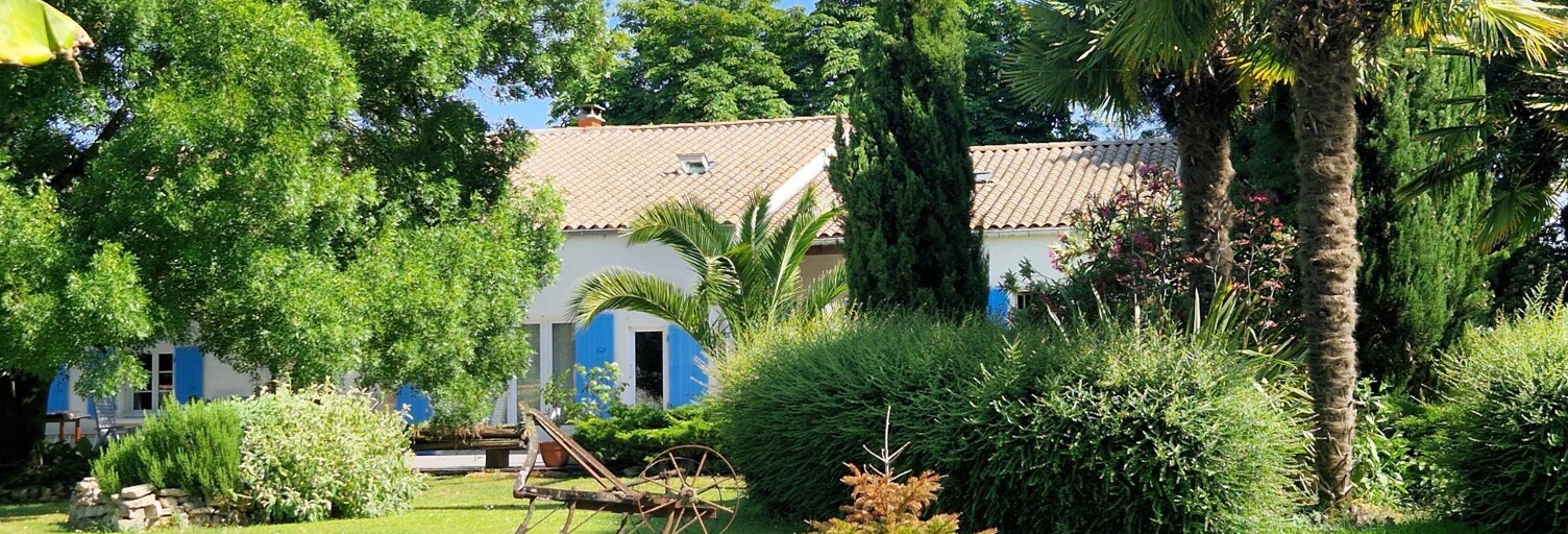Maison 9 Pièces 284 m² à vendre à Vouhé (17700)
