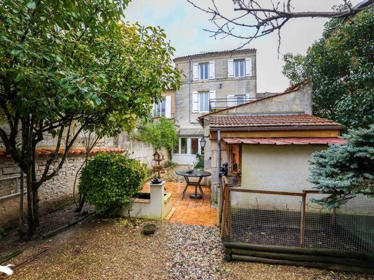 Maison de ville de 8 pièces principales — photo 1