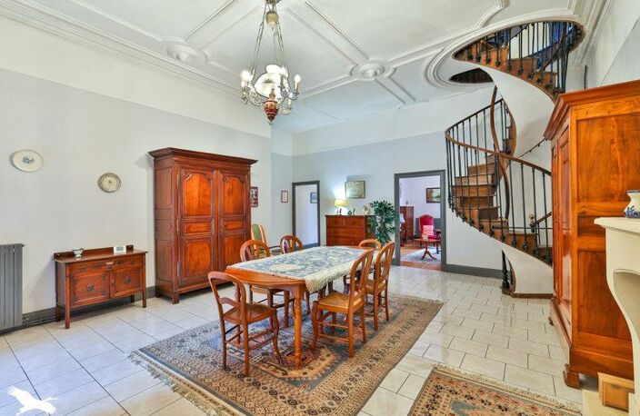 Maison de ville de 8 pièces principales — photo 2