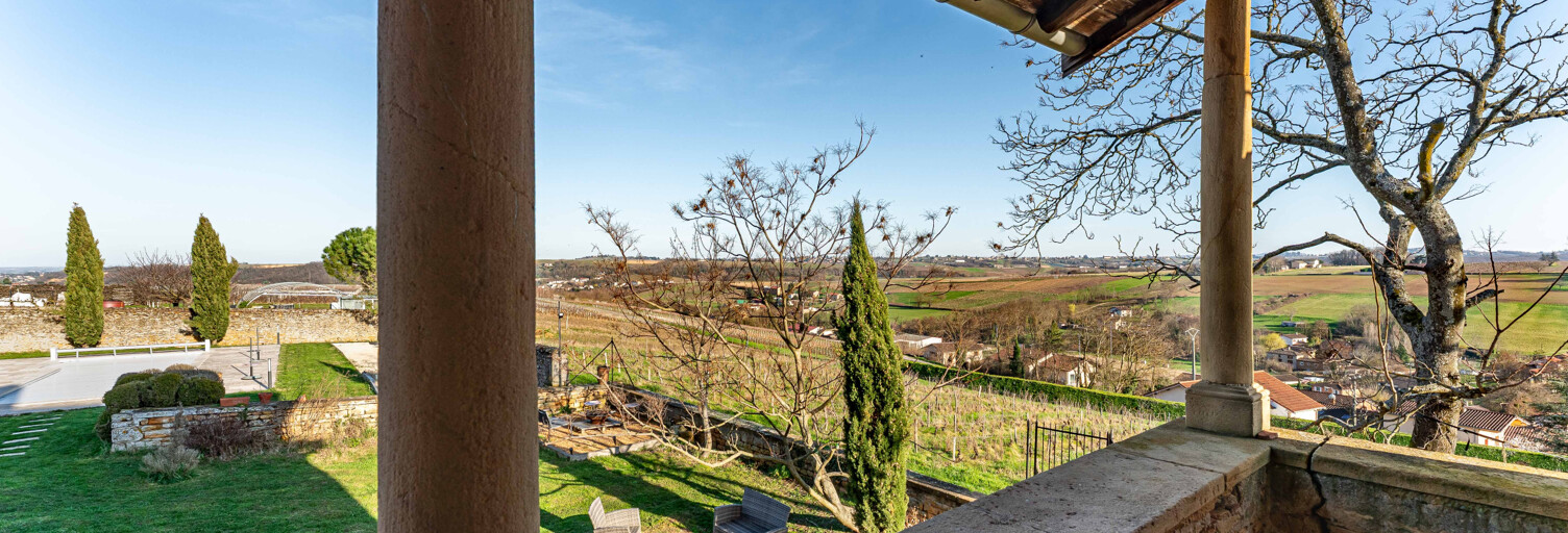 Maison 12 Pièces 430 m² à vendre à Porte des Pierres Dorées (69400)