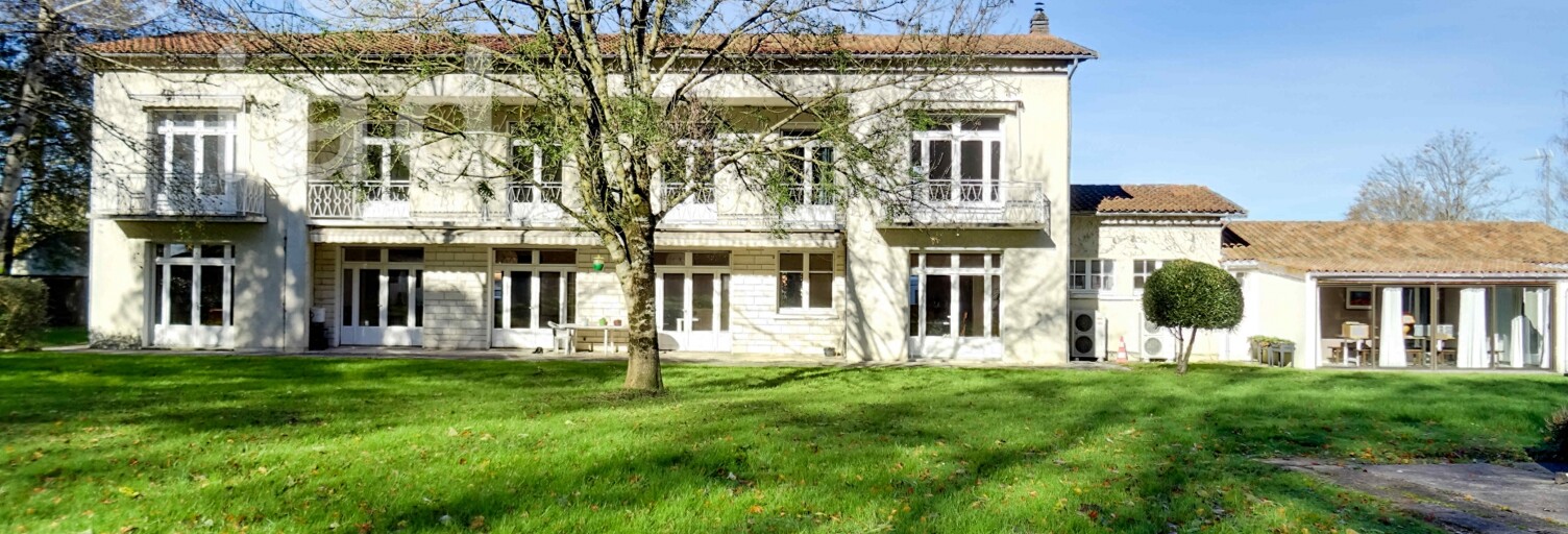 Maison 12 Pièces 486 m² à vendre à La Couronne (16400)