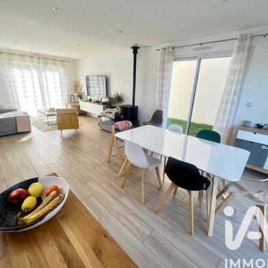 Maison 6 pièces 319400 €