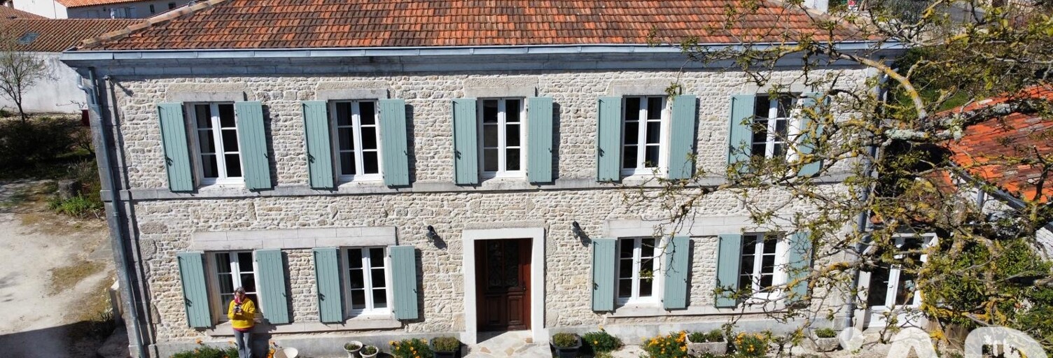 Maison 10 Pièces 458 m² à vendre à Le Thou (17290)