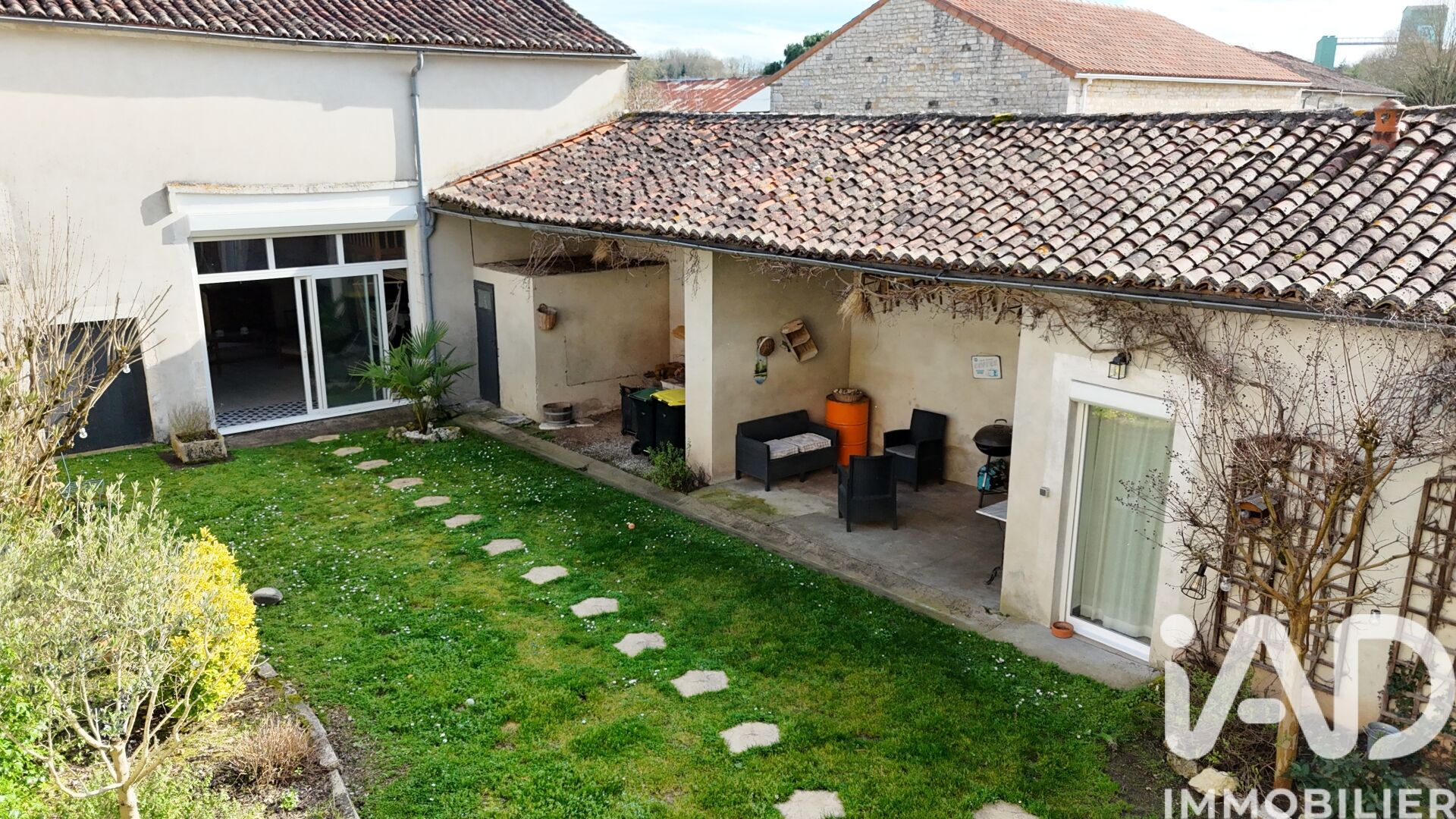 Vente Maison/villa 7 pièces - Photo 2
