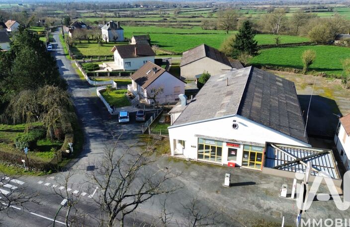 Vente Maison/villa 8 pièces — photo 2