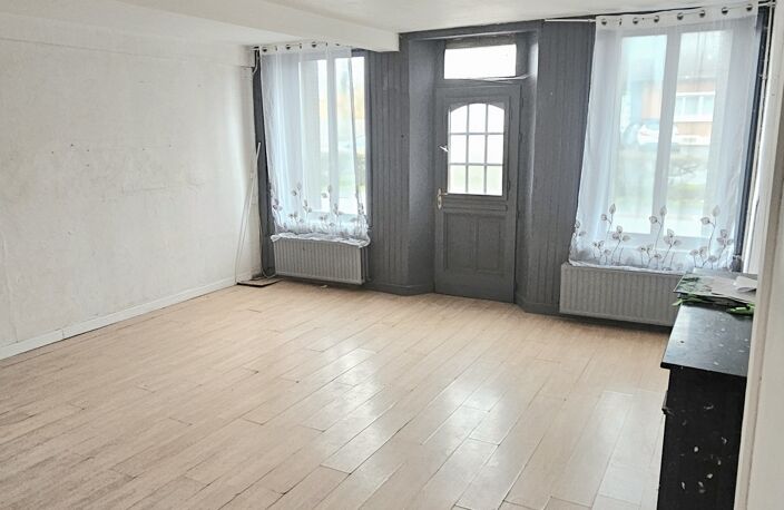 Vente Maison/villa 8 pièces — photo 2