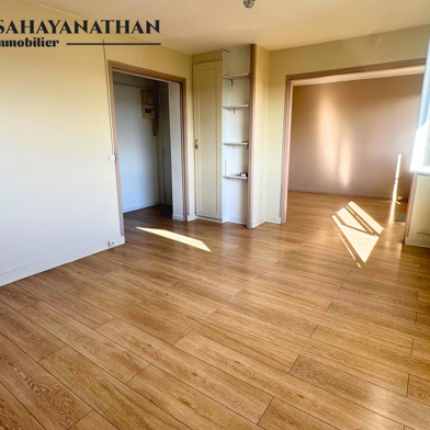 Appartement 3 pièces 160000 €