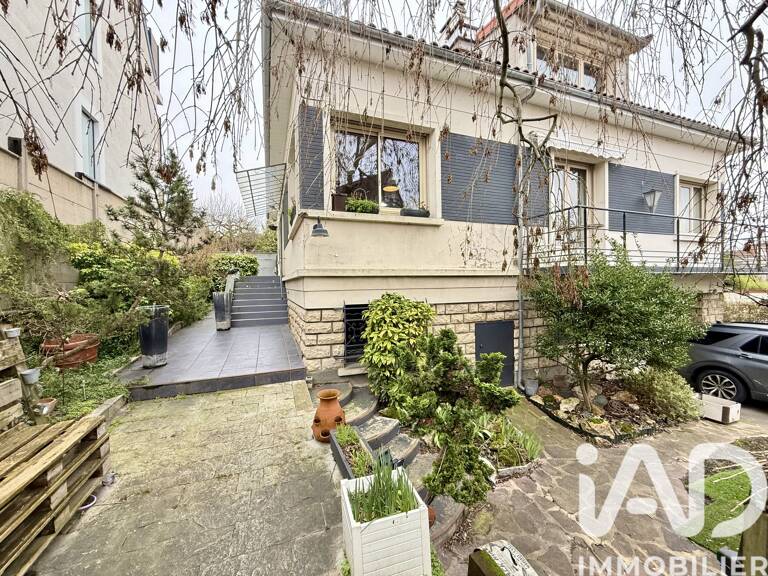 Vente Maison/villa 8 pièces — photo 1