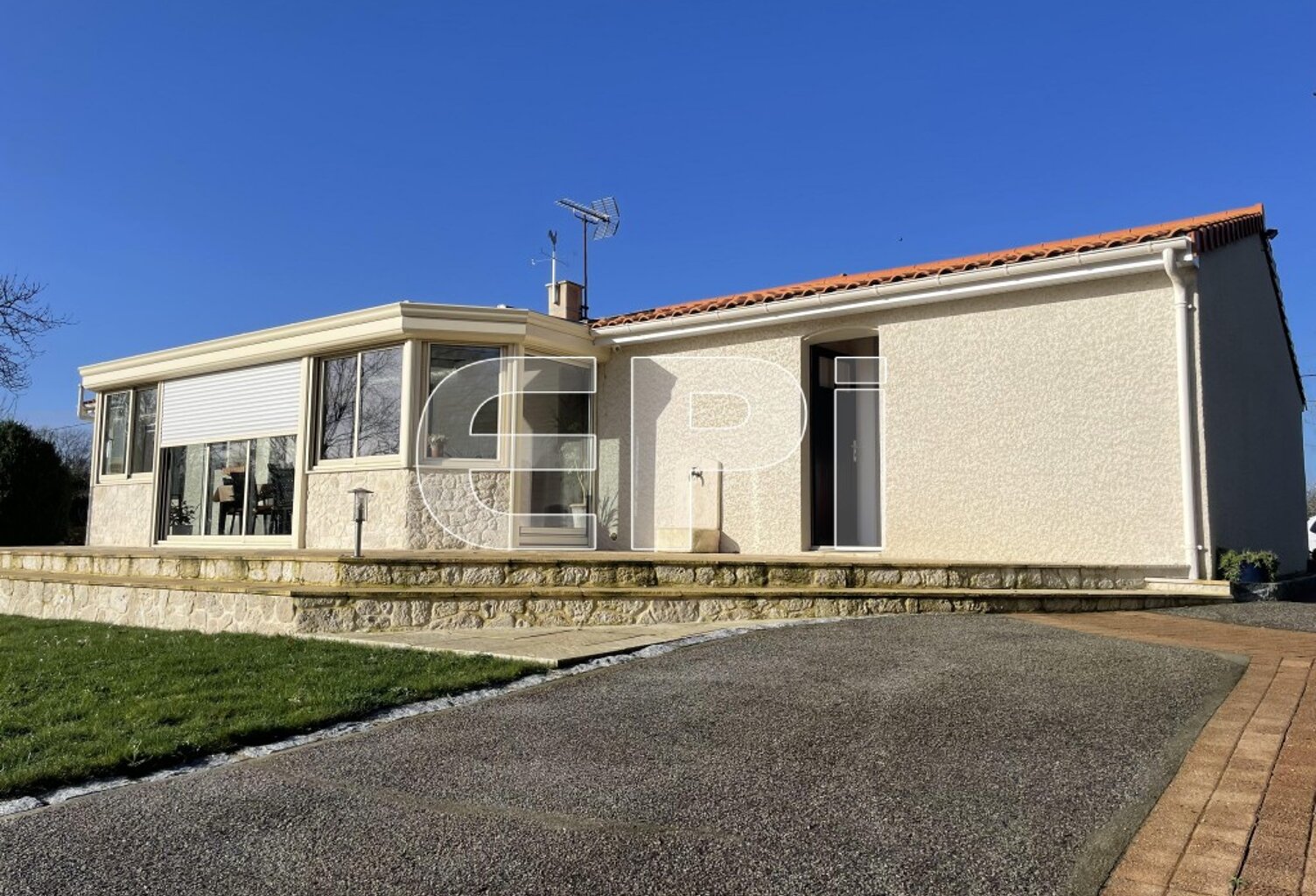 Réf 6340<br>Maison de PLAIN-PIED 1982 entièrement refaite 'à — photo 1