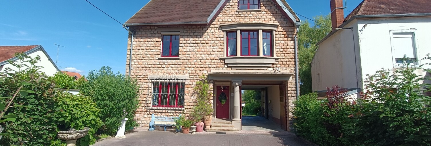 Maison 8 Pièces 200 m² à vendre à Lamarche-sur-Saône (21760)