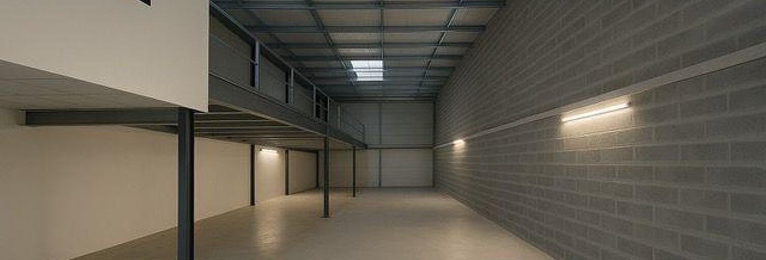 Commerce  397 m² à louer à Mérignac (33700)