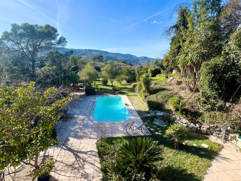 LIMITE CANNES VILLA T7 VUE MER 300M2 TERRASSE SUD TERRAIN 40 — photo 1