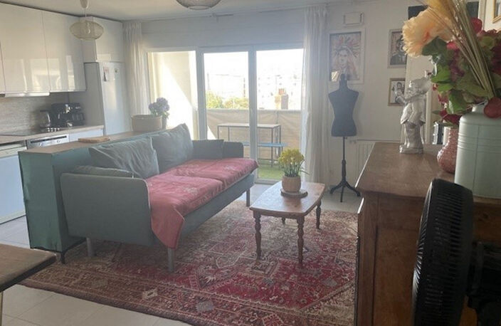 HAUTS PAVES APPARTEMENT 65 m² terrasse parking — photo 2