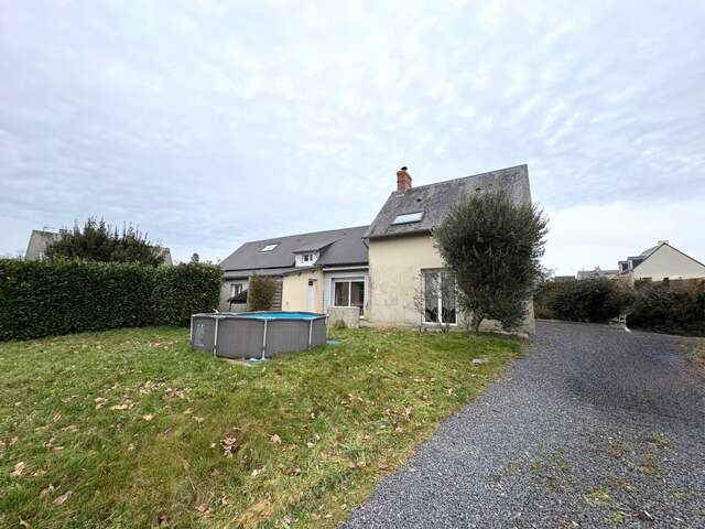 Maison familiale avec 4 chambres – 3 480 m² de terrain clos – Double garage – Canisy (50) — photo du bien