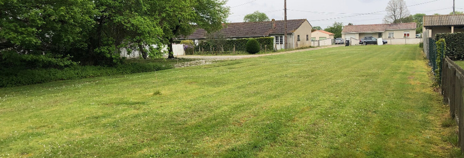 Terrain  3200 m² à vendre à Saint-Estèphe (33180)