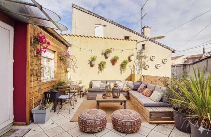 EXCLUSIVITÉ – Maison de charme en bout d’impasse avec grande terrasse et fort potentiel – Rive-de-Gier — photo 4